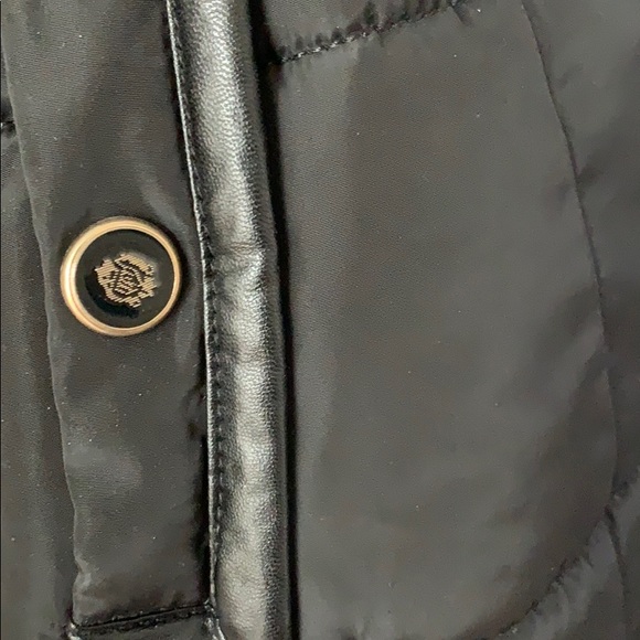 black jacket - Picture 3 of 5